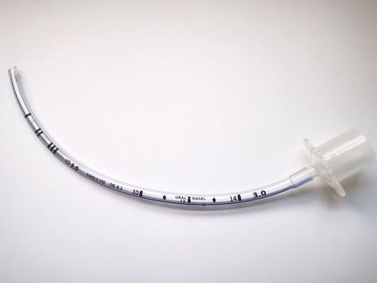Không còng tay Murphy Eye Endotracheal Tube 3,0mm Oral Endotracheal Tube